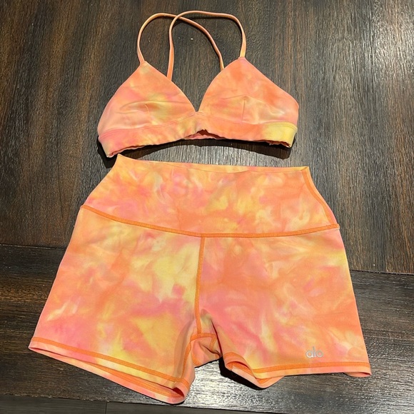 ALO Yoga Other - Alo YOGA workout gear!